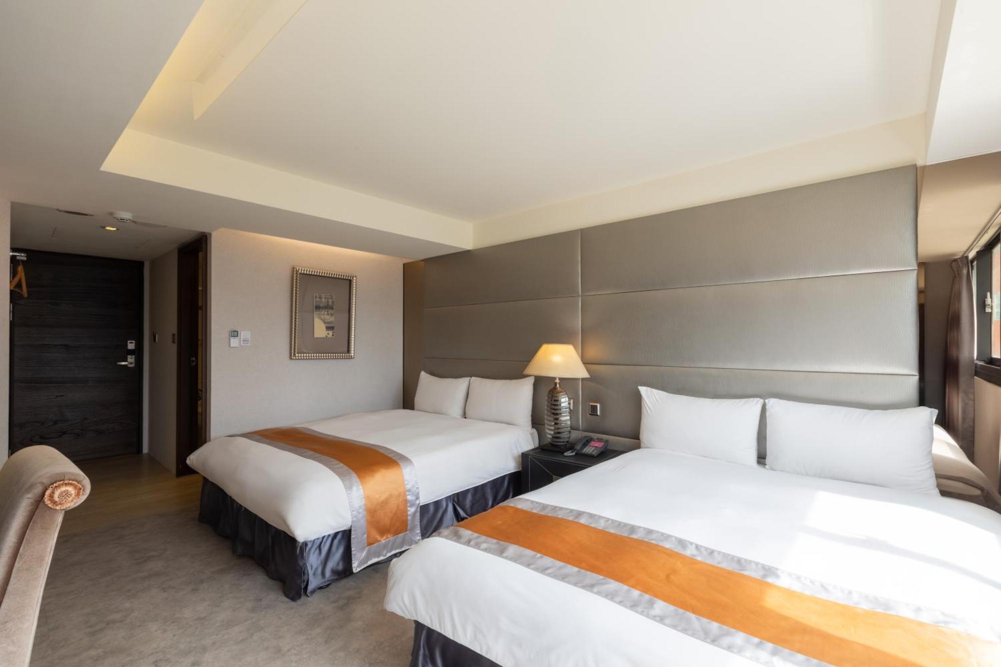 Ren Mei Fashion Hotel Đài Trung Ngoại thất bức ảnh