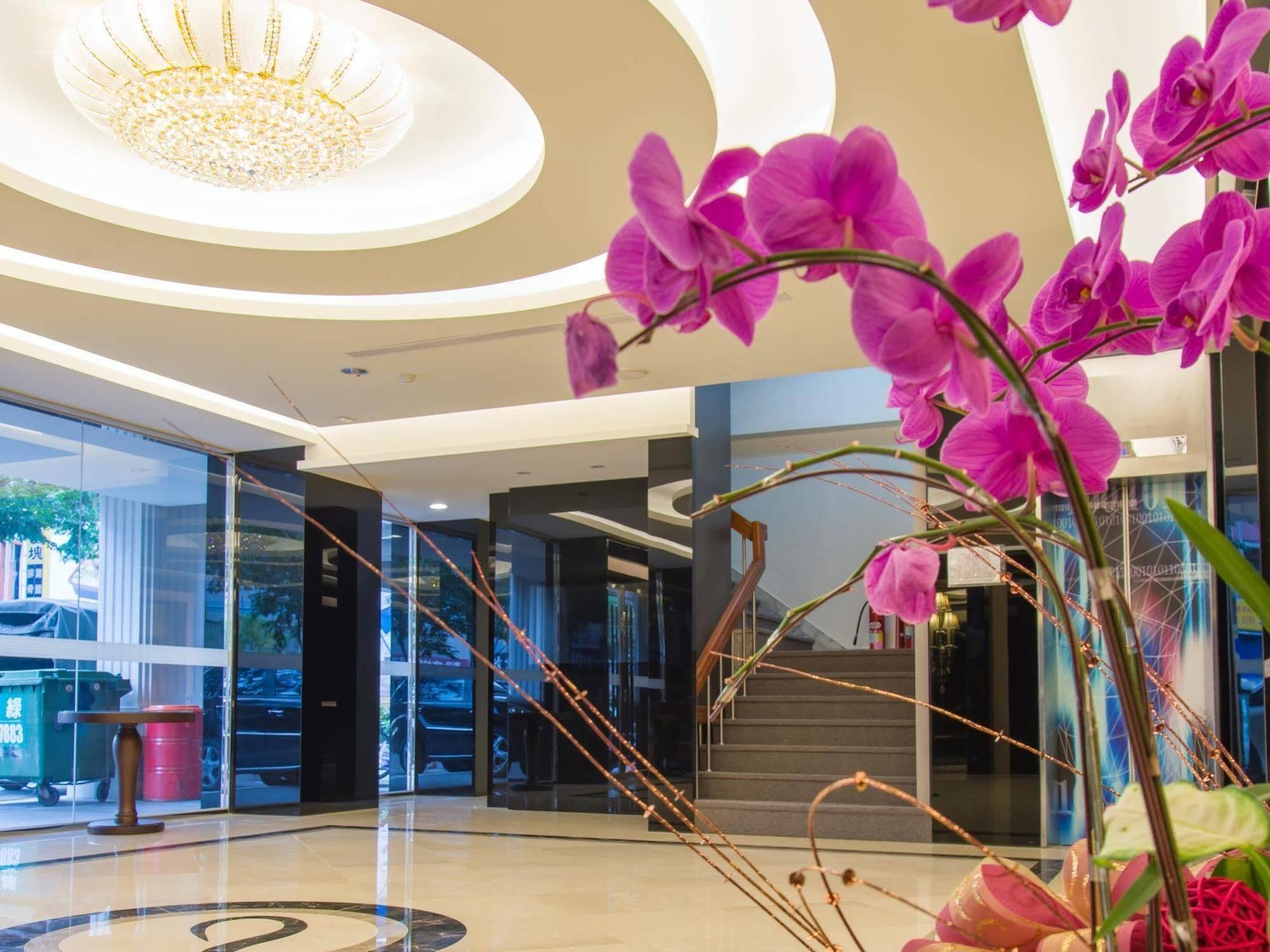 Ren Mei Fashion Hotel Đài Trung Ngoại thất bức ảnh