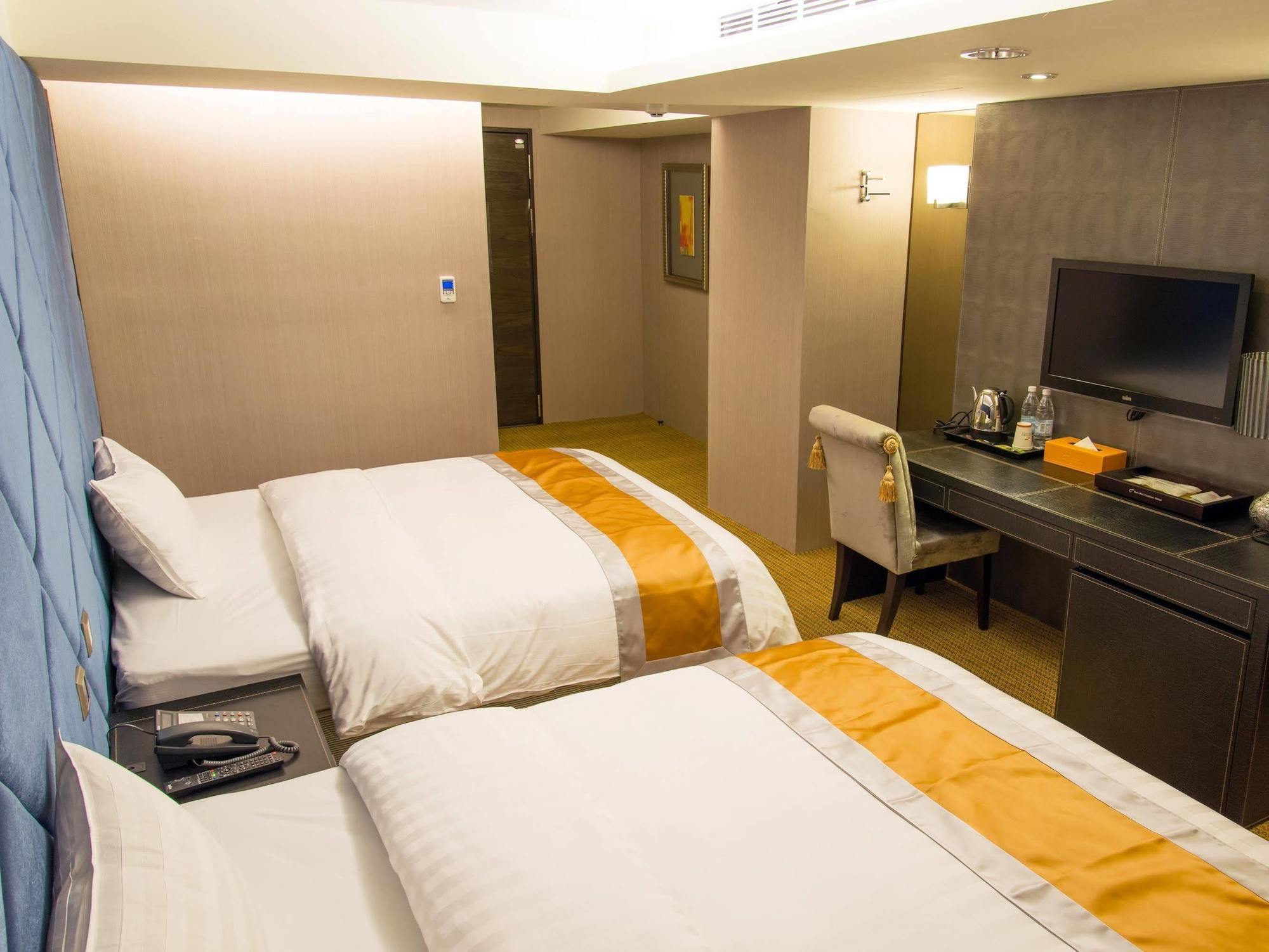 Ren Mei Fashion Hotel Đài Trung Ngoại thất bức ảnh