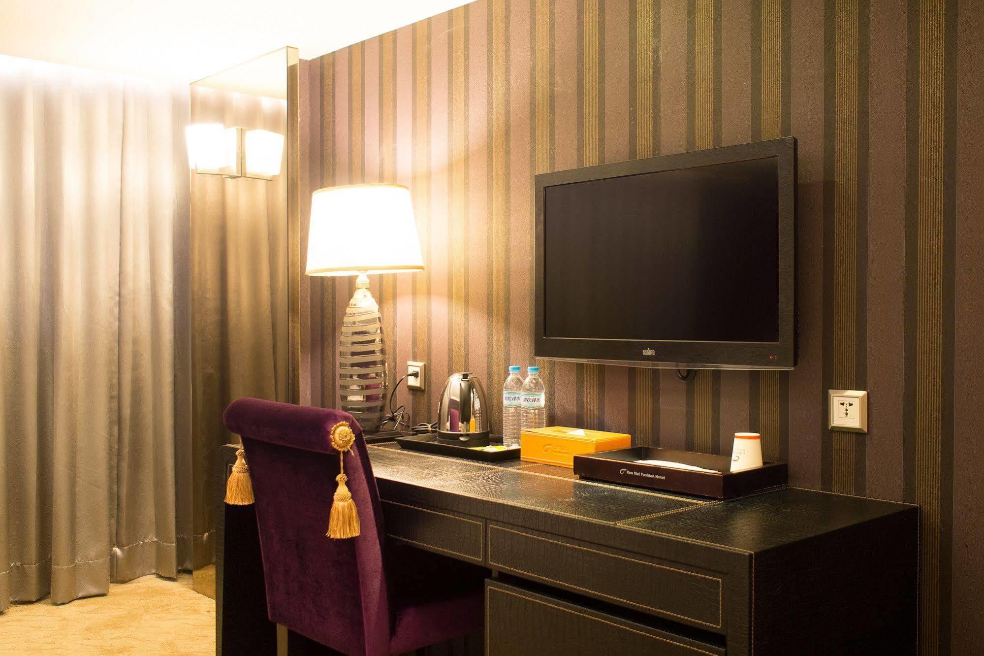Ren Mei Fashion Hotel Đài Trung Ngoại thất bức ảnh