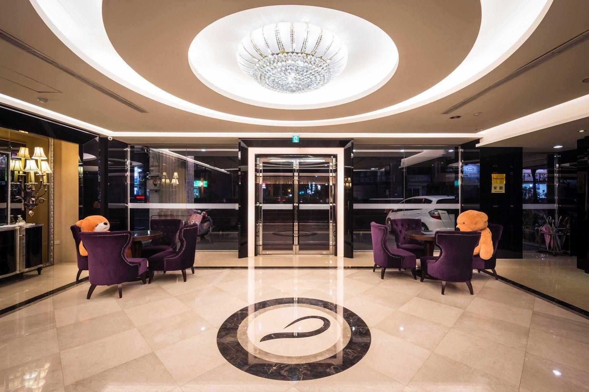 Ren Mei Fashion Hotel Đài Trung Ngoại thất bức ảnh